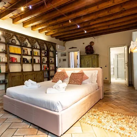 Apartment La Casa Nel Quadro - Self Check In Verona